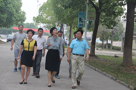 市委常委、宣傳部長范慶瑜一行蒞臨我校開展教師節(jié)慰問